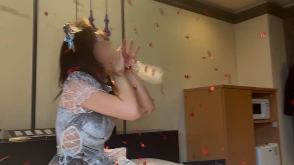 風船フェチ女子の膨らまし割り